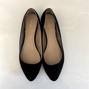Black ballet flats